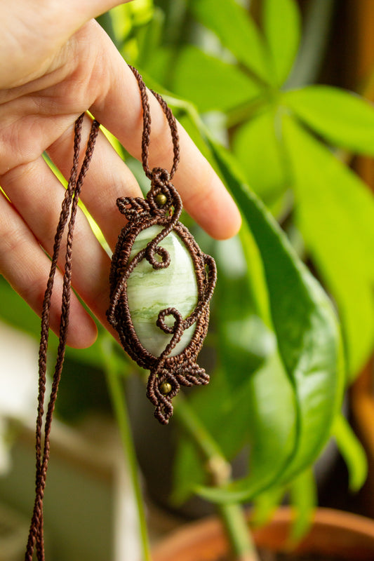 Chloe • Serpentine macrame necklace