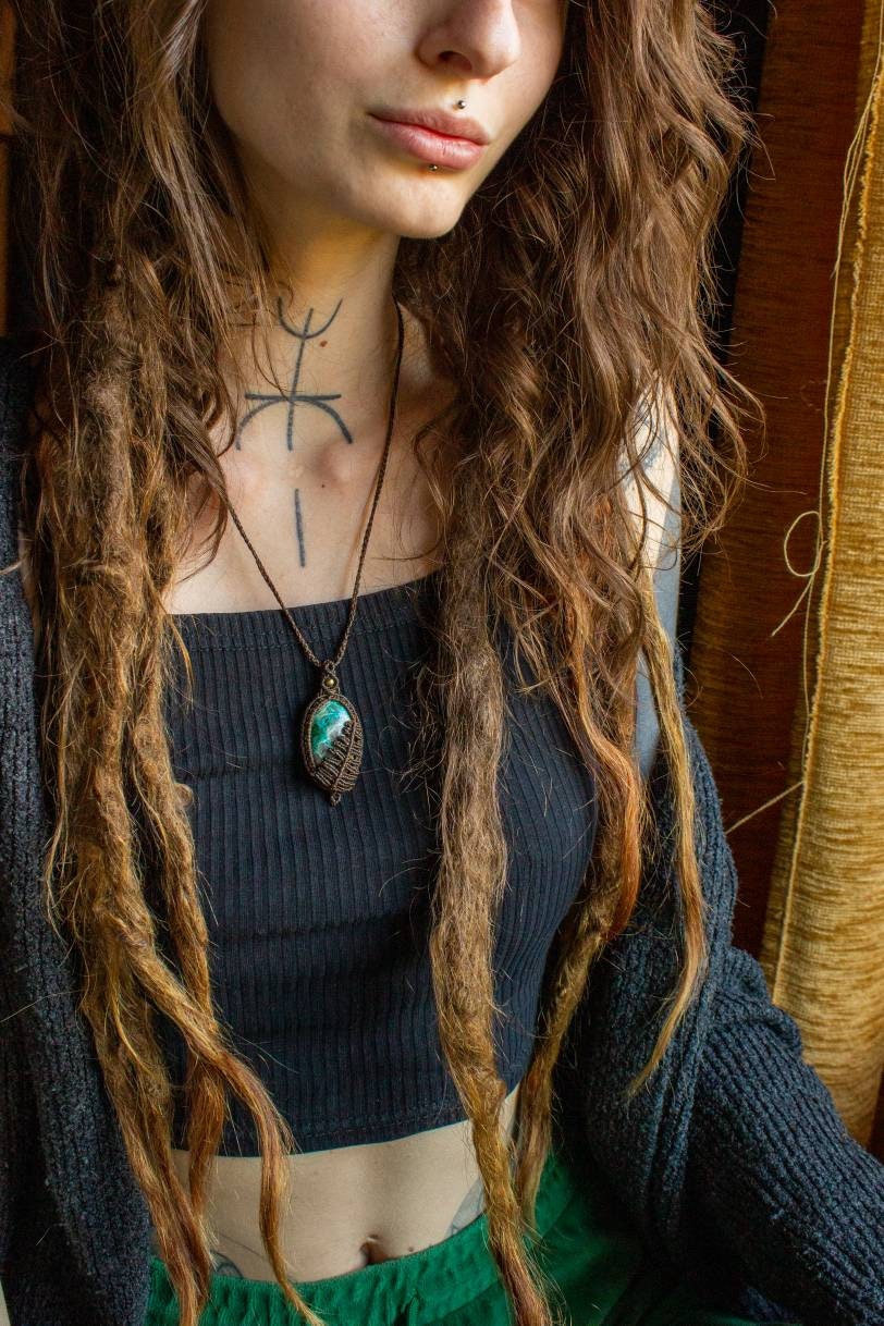 Lisa • Chrysocolla Malachite macrame necklace