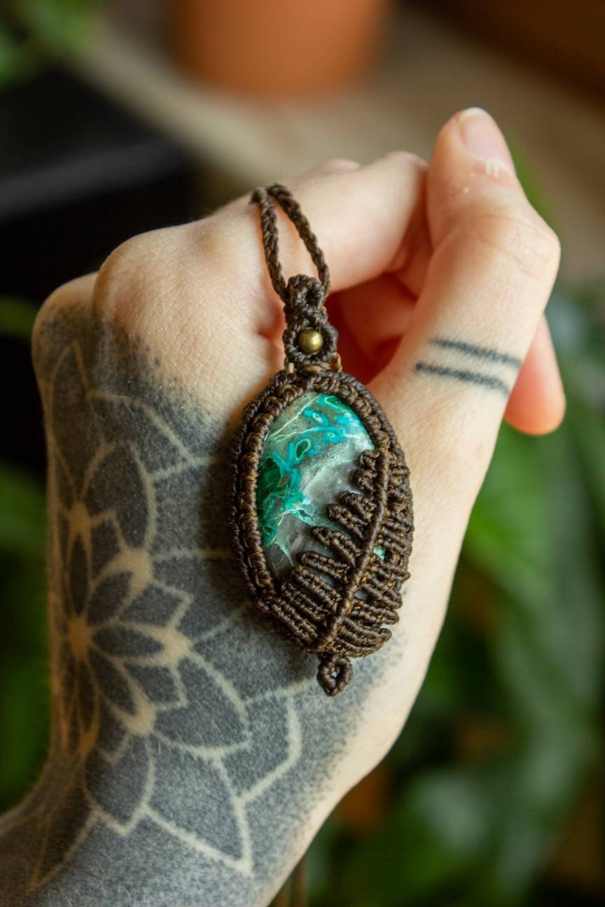 Lisa • Chrysocolla Malachite macrame necklace