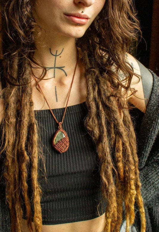 Eloise • Labradorite fern macrame necklace